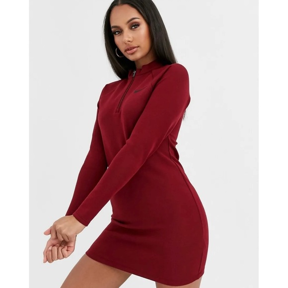 ❤️SOLD❤️Women's Nike Dress - Picture 5 of 5